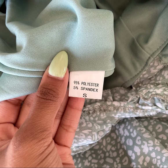 ๐ง SOLD ๐ง Green cottage core dress - Picture 4 of 4